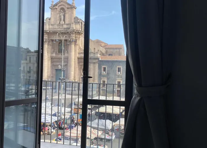 Re Carlo Rooms